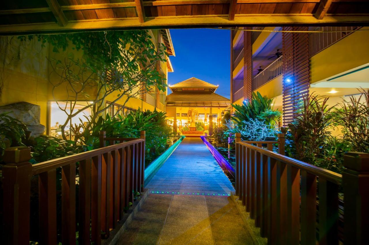 Woovo Phuket Kata Hotel Luaran gambar